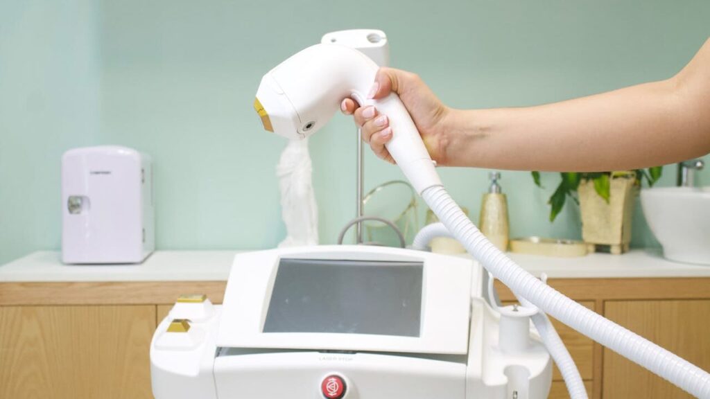 Photo rejuvenation laser treatment for skin renewal at Younica clinic near Montreal